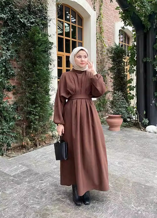 عباية بأكمام برباط ولون سادة