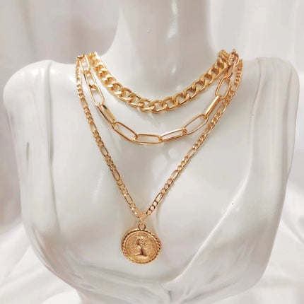 Beauty Head Pendant Necklace