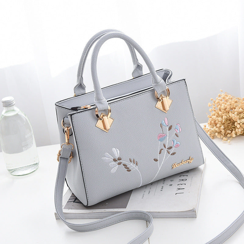 Cool Atmospheric Shoulder Handbag