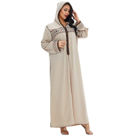 Vestido con capucha de rayón tejido bordado