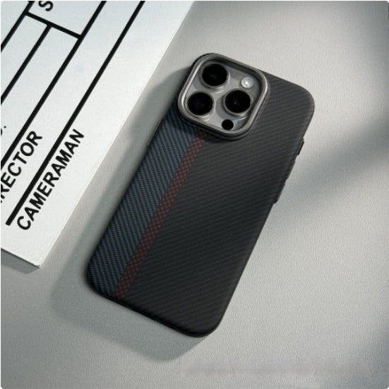 iPhone 16 Magnetic Carbon Fiber Pattern Drop-resistant Protective Case