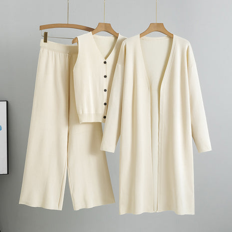 Traje Elegante de Punto de Tres Piezas: Chaleco sin Mangas, Cárdigan y Pantalones