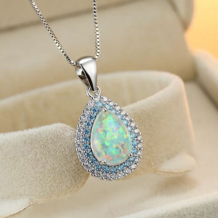 Elegant And Exquisite Drop-shaped Necklace
