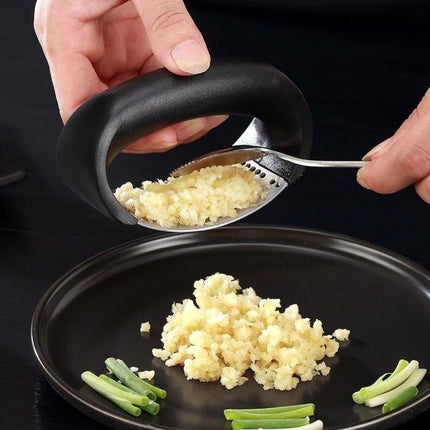 Stainless Steel Garlic Masher – Effortless Garlic Crushing Made Simple