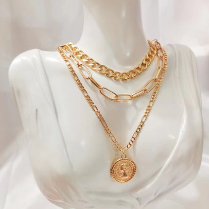 Beauty Head Pendant Necklace