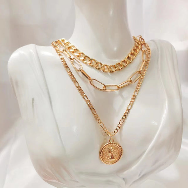 Beauty Head Pendant Necklace