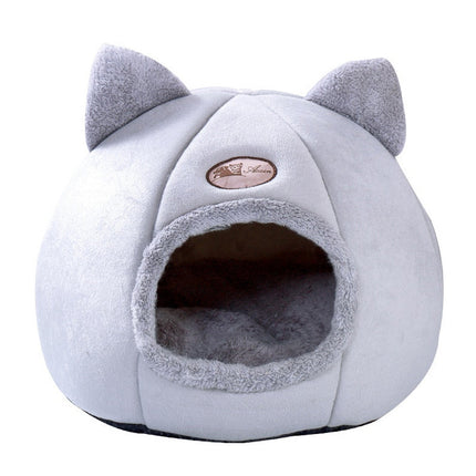 Enclosed Winter Cat Nest