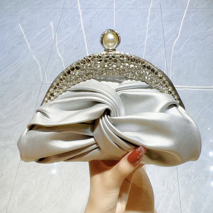 Diamond-embedded High-grade Socialite Mini Clutch