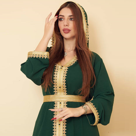 Vestido con capucha y vuelo de lino verde
