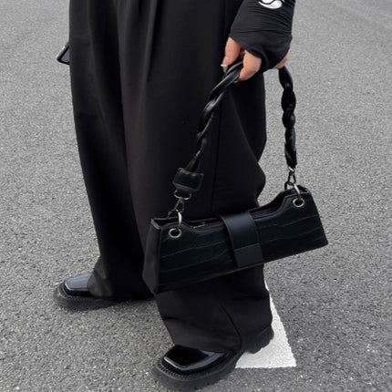 A High-end Texture Single Shoulder Baguette Bag
