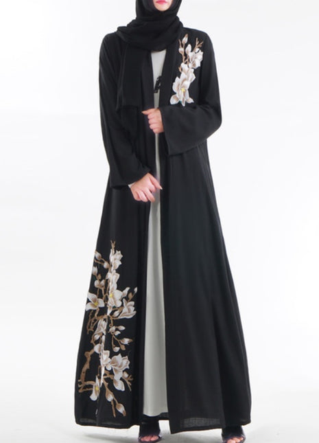 عباية مطرزة