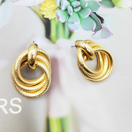 Geometric Embossed Twisted Ring Stud Earrings