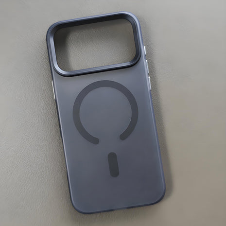 iPhone 17 Magnetic Drop-Resistant Protective Case