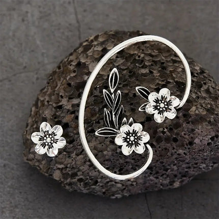 Vintage Asymmetric Flower 2 pcs Ear Bone