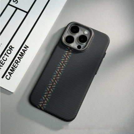 iPhone 16 Magnetic Carbon Fiber Pattern Drop-resistant Protective Case