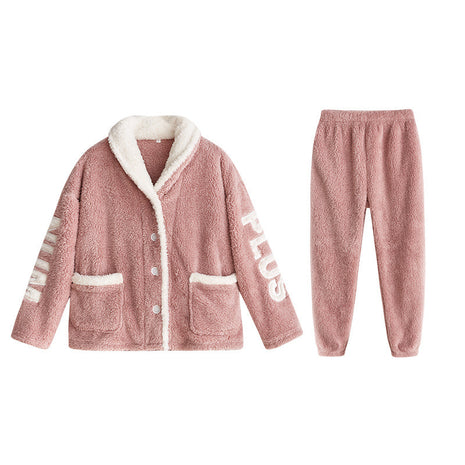 Pijama de terciopelo coral para mantener el calor