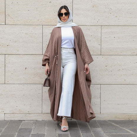 عباية تركية عصرية مخططة كاجوال بمقاسات كبيرة (Modest Modern Turkish Striped Casual Plus Size Abaya)