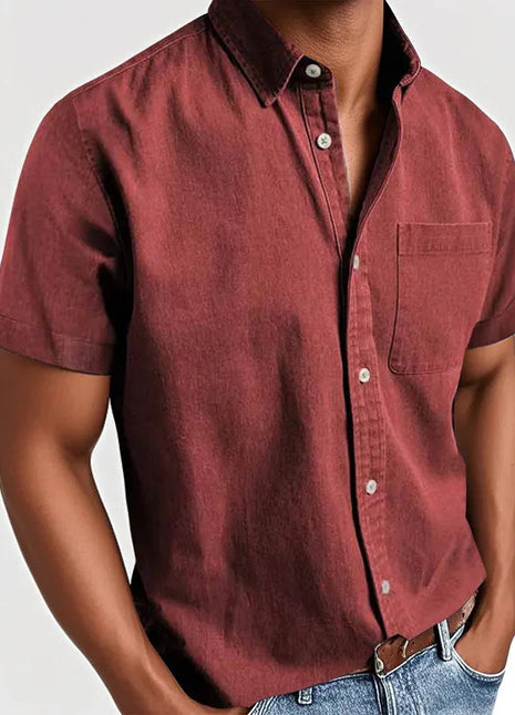 Camisa de hombre de manga corta, un solo botón, bolsillo y cuello liso