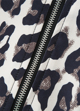Women's distressed leopard print jacket coat

Leopard print streetwear jacket with irregular fit

Women's animal print coat with distressed detailing

Long-sleeve leopard jacket for casual streetwear outfits

Women's leopard print outerwear styled with denim

Distressed animal print jacket for edgy everyday fashion

BLNDL women's leopard print statement jacket