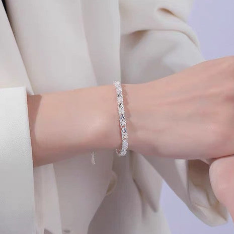 High-Grade Silver Luxury Bracelet – Platinum Finish Women's Jewelry