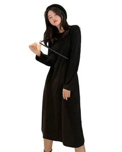 Loose-Fitting Figure-Flattering Long-Sleeved A-Line Midi Dress in Black