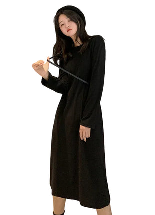 Long black dress blndl