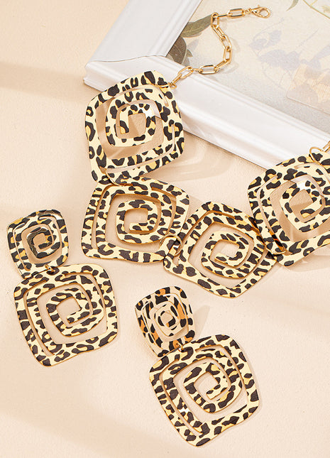 Pendientes y collar con diseño de leopardo en espiral circular