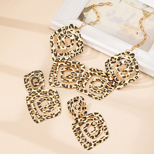 Circle Spiral Leopard Earrings & Necklace Suit