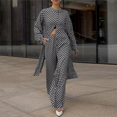 Traje de dos piezas de manga larga y pantalón holgado