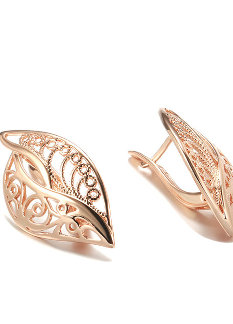 Ins Cool Style Simple Hollow Carved Leaves Earrings