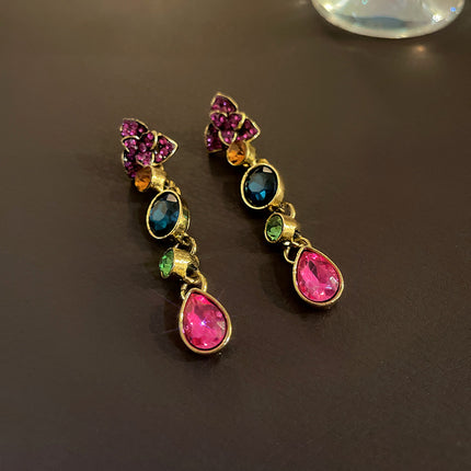 Rhinestone-encrusted Flower Necklace & Earrings Combination