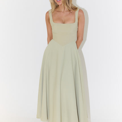 Simple Shoulder Strap Slim Fit Mid-length Dress