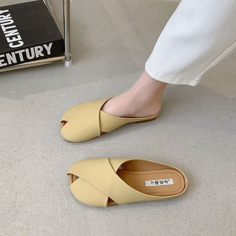 Zapato plano con puntera cubierta