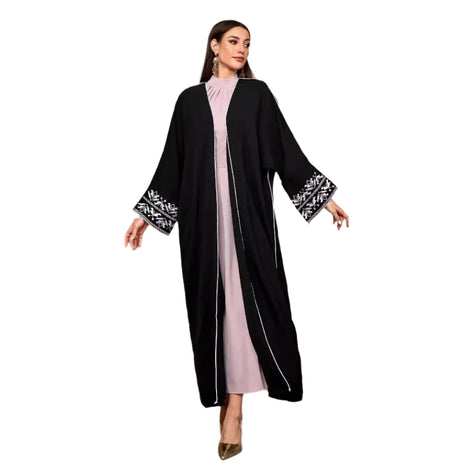 عباية مطرزة أنيقة