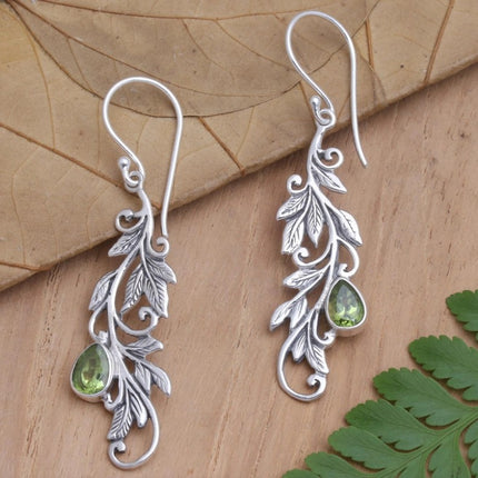 Fashion Vine Carved Pattern Embroidered Glass Alloy Earrings