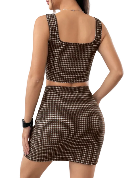 Trendy Bodycon Mini Skirt and Cropped Tank Top Outfit