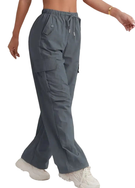 Quick-drying women’s leisure trousers featuring lightweight nylon fabric and comfortable wide-leg style.
