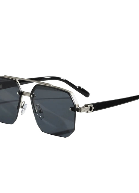Versatile Rectangle Sunglasses with Sophisticated Frame Design