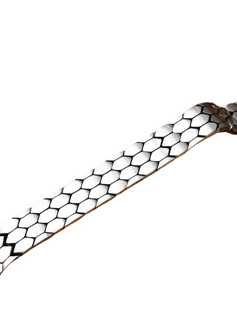 Silver snake-pattern wide bracelet by BLNDL

Unisex copper bracelet with electroplated silver finish

Wide snake-design bracelet inspired by Chinese streetwear

Silver-tone statement bracelet for casual outfits

Unisex snake-pattern wrist accessory in silver

Wide silver bracelet available in 18 cm 20 cm and 22 cm

Chinese streetwear-inspired silver fashion bracelet