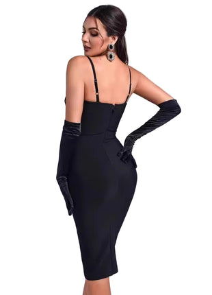 Women's Embroidered Black Suspender Dress
Elegant Black Embroidered Slip Dress
Women's Sleeveless Black Sling Dress
Minimalist Embroidered Black Dress
Versatile Black Suspender Dress for Women
