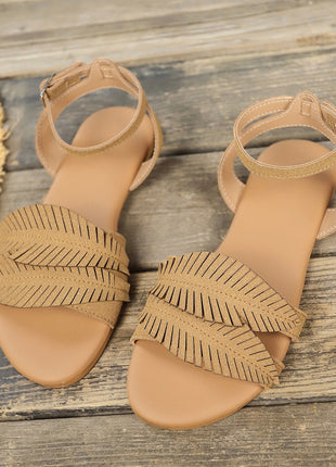 Sandalias planas con flecos estilo vintage y suela blanda