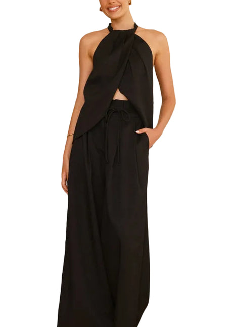 Elegant Women's Two-Piece Outfit with Round Neck Top