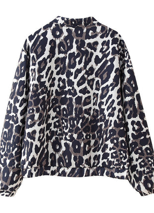 Women's distressed leopard print jacket coat

Leopard print streetwear jacket with irregular fit

Women's animal print coat with distressed detailing

Long-sleeve leopard jacket for casual streetwear outfits

Women's leopard print outerwear styled with denim

Distressed animal print jacket for edgy everyday fashion

BLNDL women's leopard print statement jacket