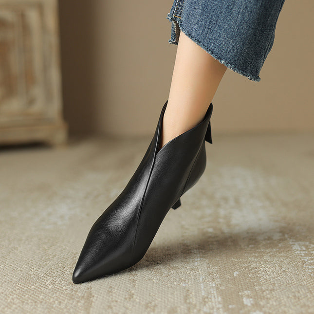 Pointed Toe Kitten Heel