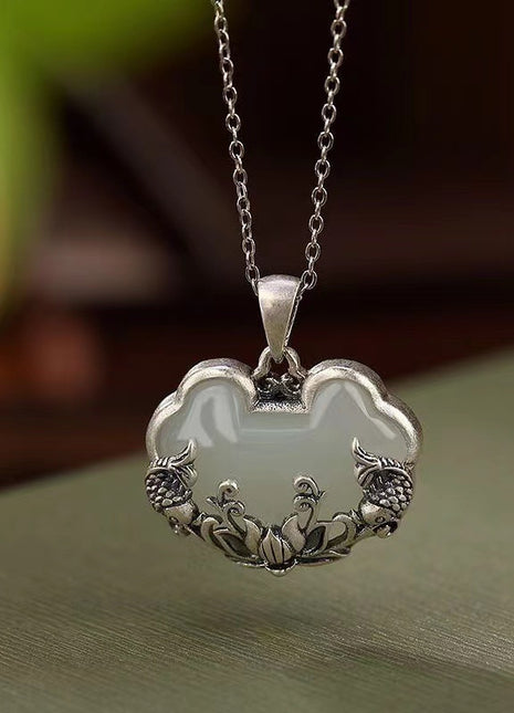 Collar con colgante mate envejecido plateado cooperizado