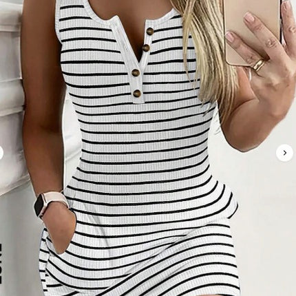 Round Neck Keyhole Button Pockets Striped Dress