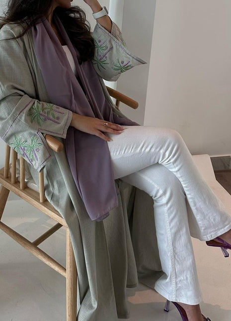 Abaya bordada