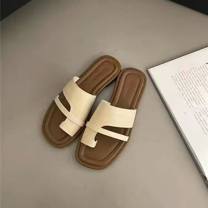 Finger Fit Leather Flat