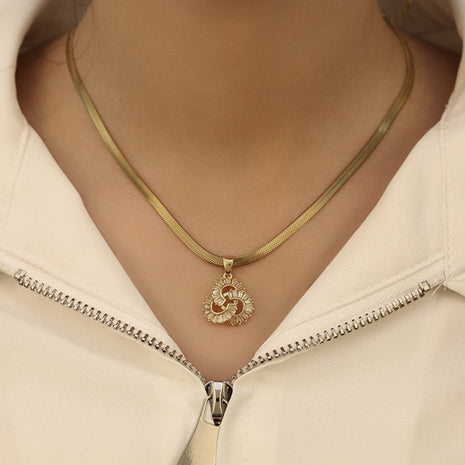 Snake Chain Ginkgo Leaf Pendant Necklace